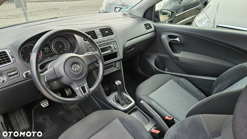 Volkswagen Polo 1.6 Tour Edition - 27