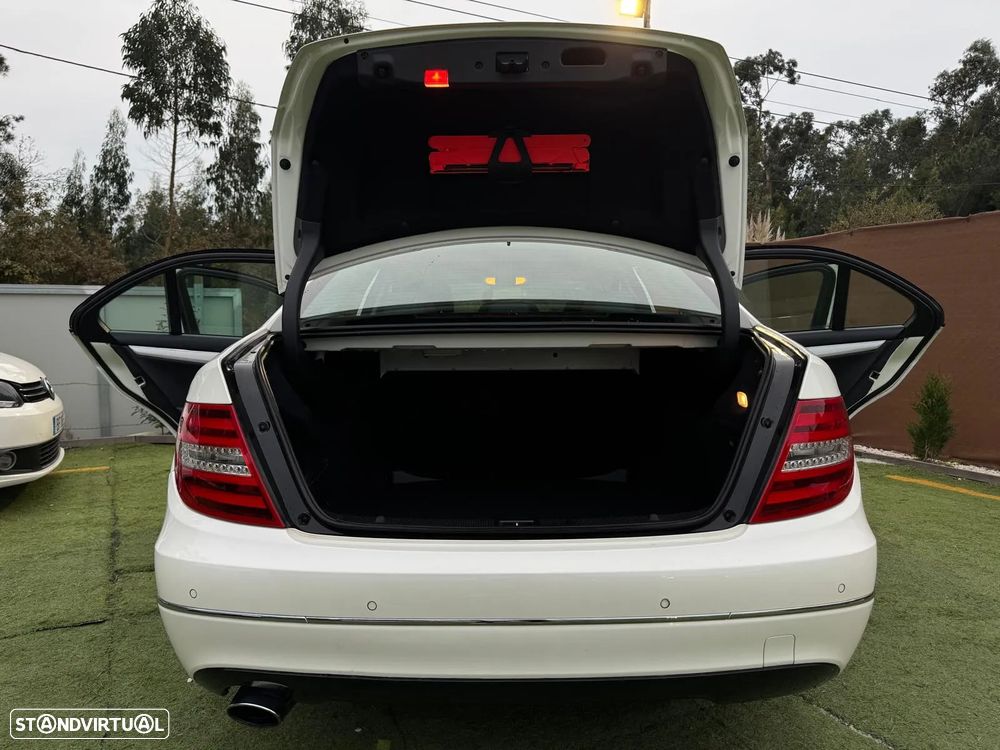 Mercedes-Benz C 250 CDI DPF (BlueEFFICIENCY) Avantgarde - 10