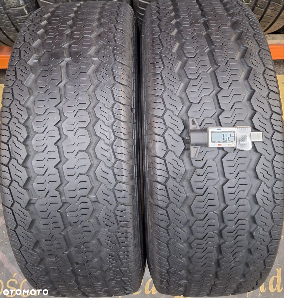 Opoony do Busa 235 65 R 16C 113/116 Continental VancoFourSeason - 3