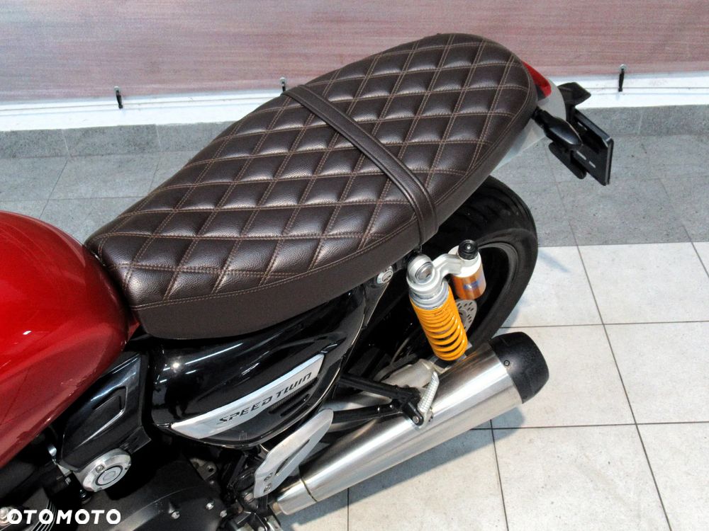 Triumph Speed Twin - 18