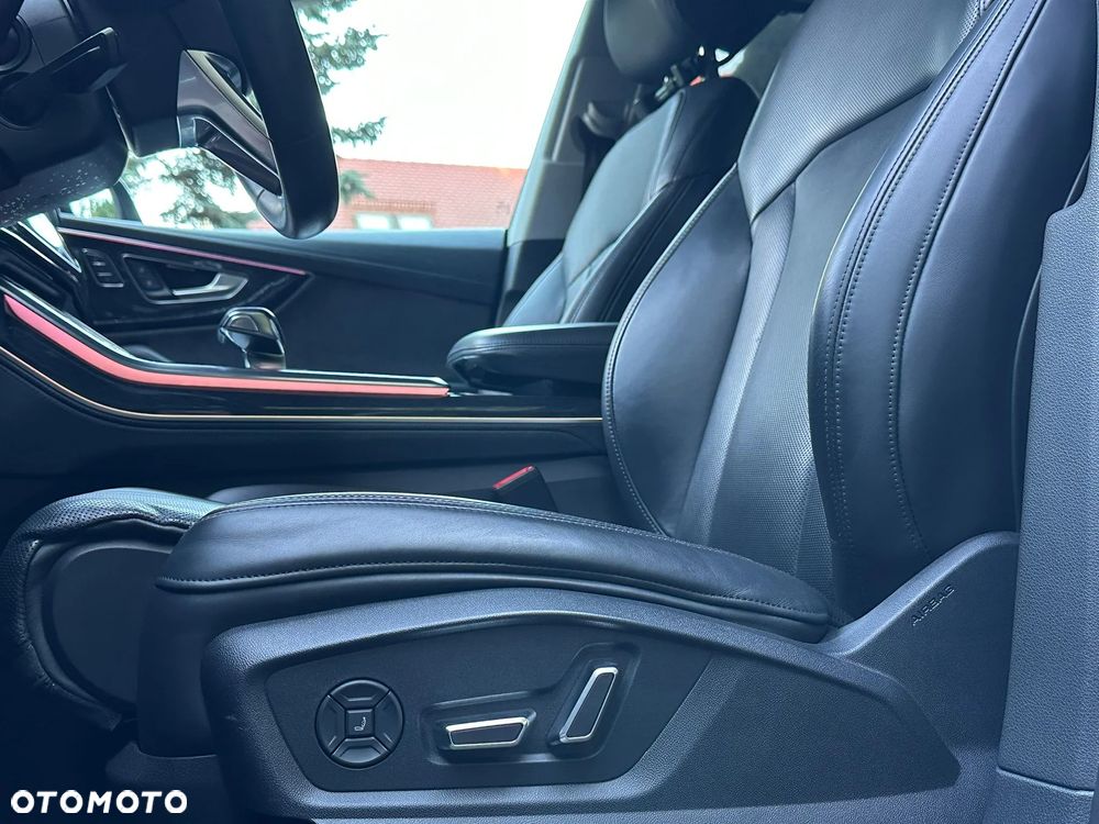 Audi Q8 - 18