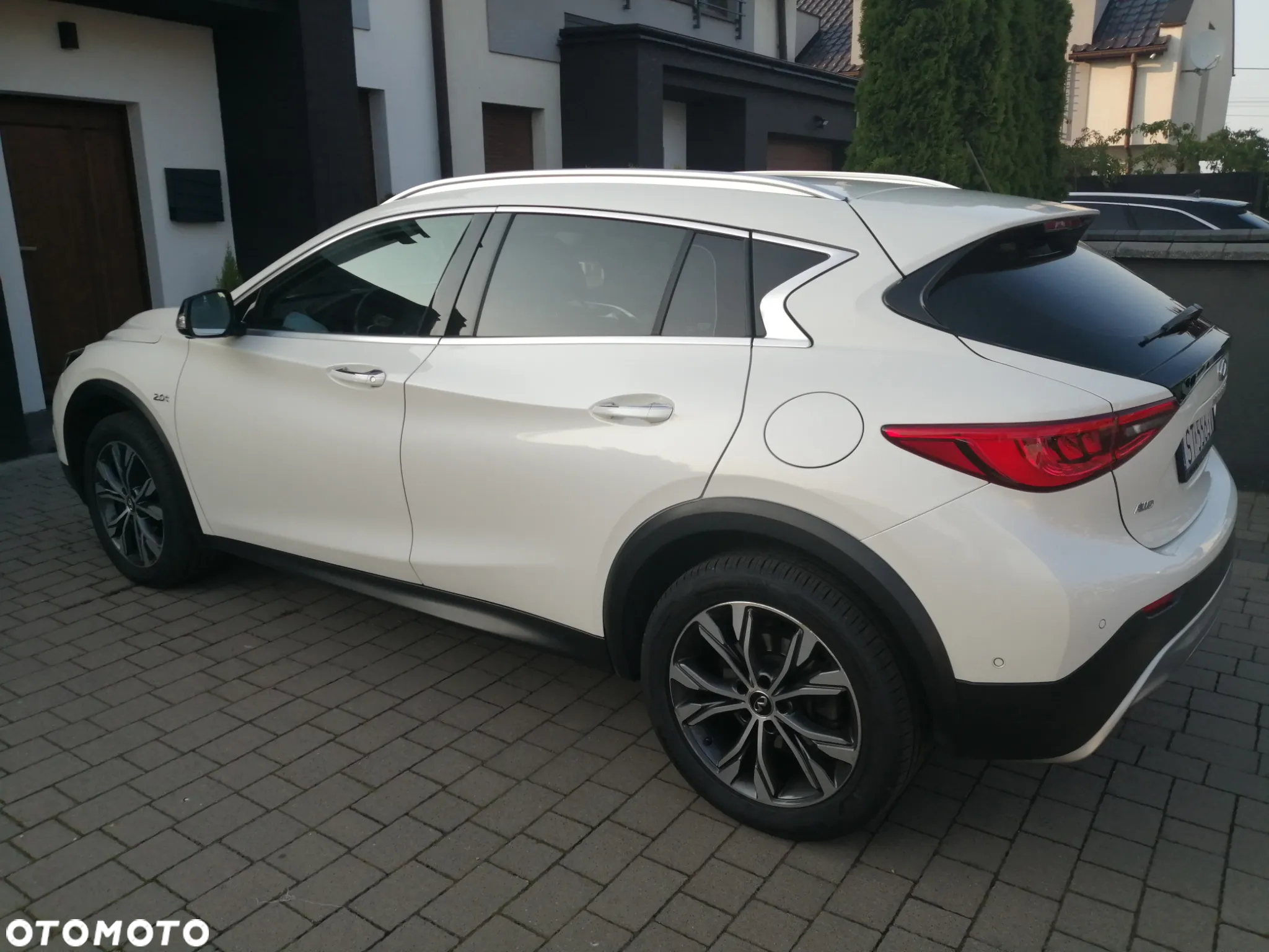 Infiniti QX30 - 9
