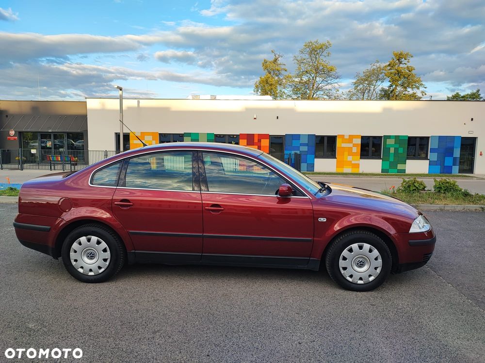 Volkswagen Passat 1.8T Trendline - 4