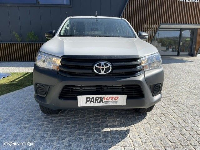 Toyota Hilux 2.4 D-4D 4WD CD CH - 2