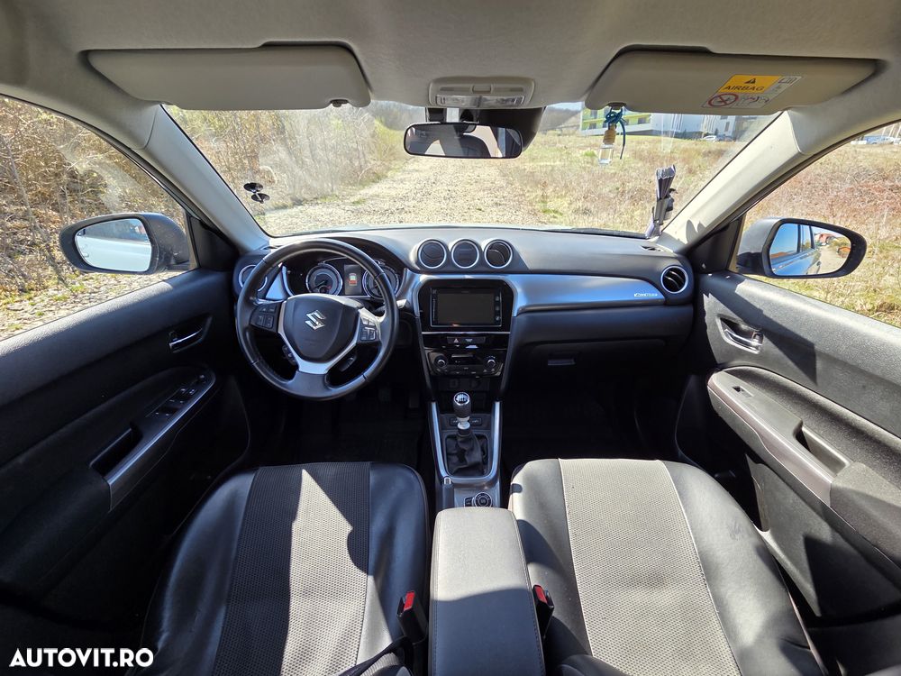 Suzuki Vitara 1.4 Boosterjet AllGrip MHEV Passion - 10