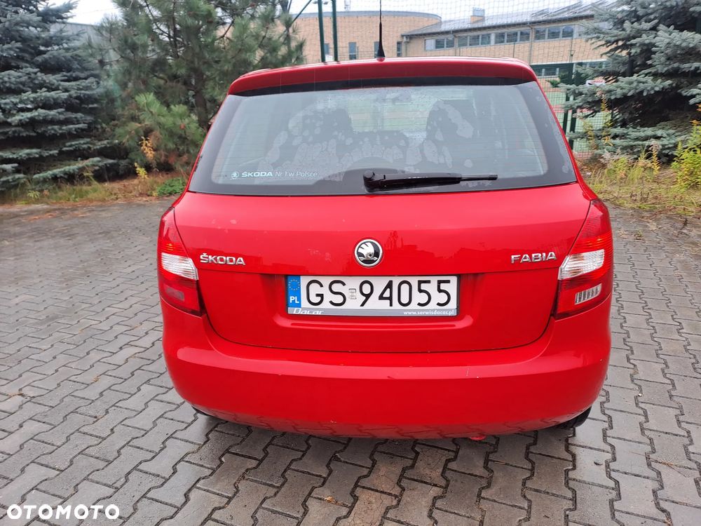 Skoda Fabia 2014 photo 5