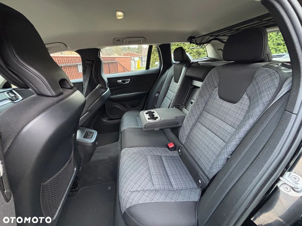 Volvo V60 B3 B Essential - 17