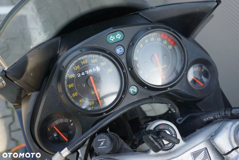 Honda CBR - 12