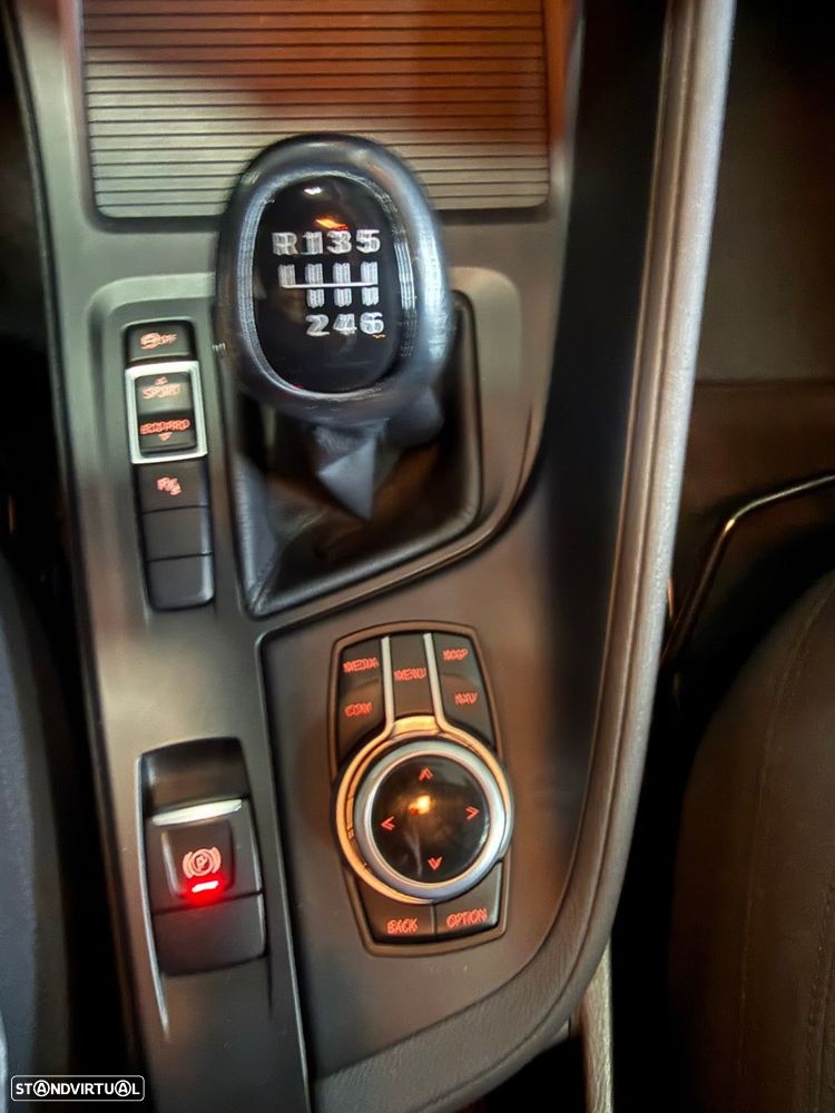 BMW X1 16 d sDrive Advantage - 19