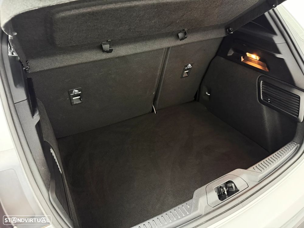 Ford Focus 1.0 EcoBoost MHEV ST-Line - 11