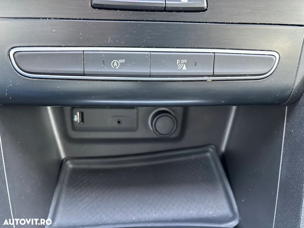 Renault Megane TCE 114 GPF Life - 25