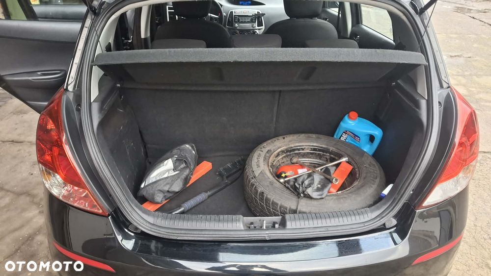 Hyundai i20 1.4 Comfort - 23