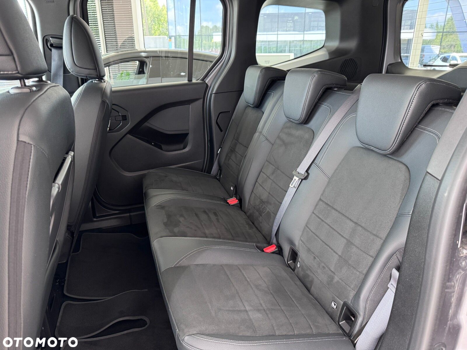 Mercedes-Benz Klasa T 180 d Progressive - 13