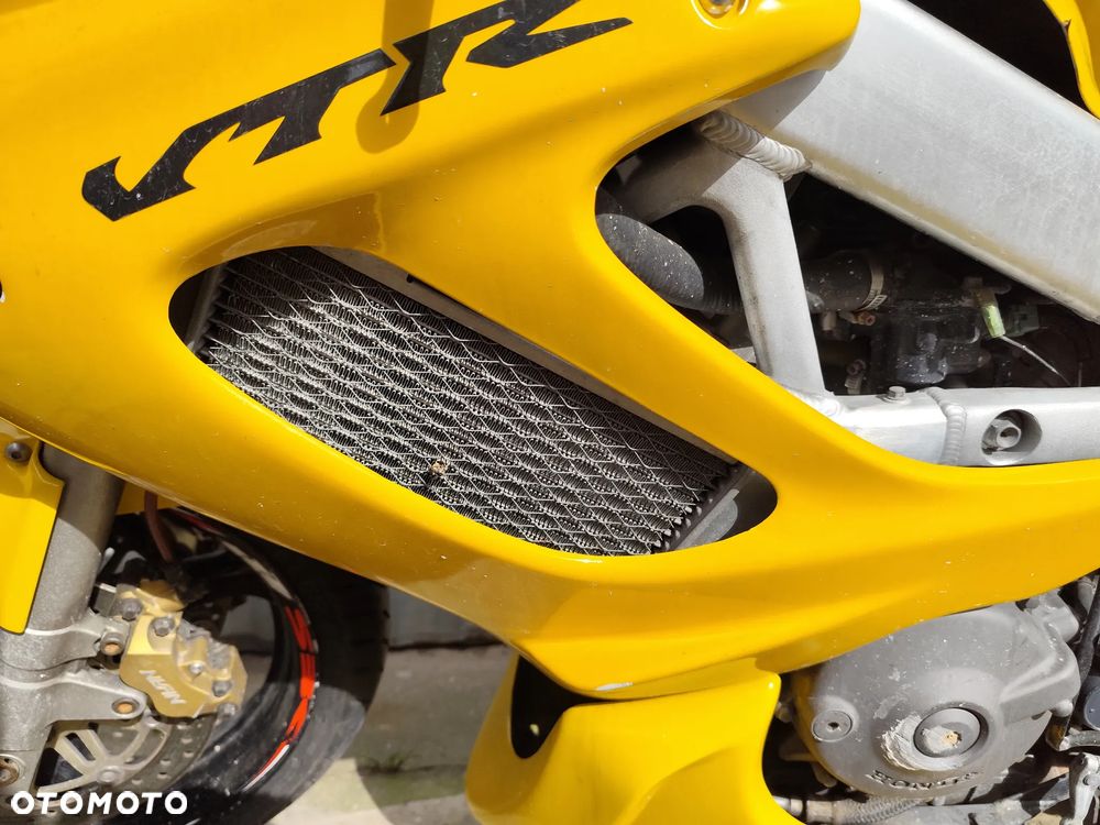 Honda VTR - 31