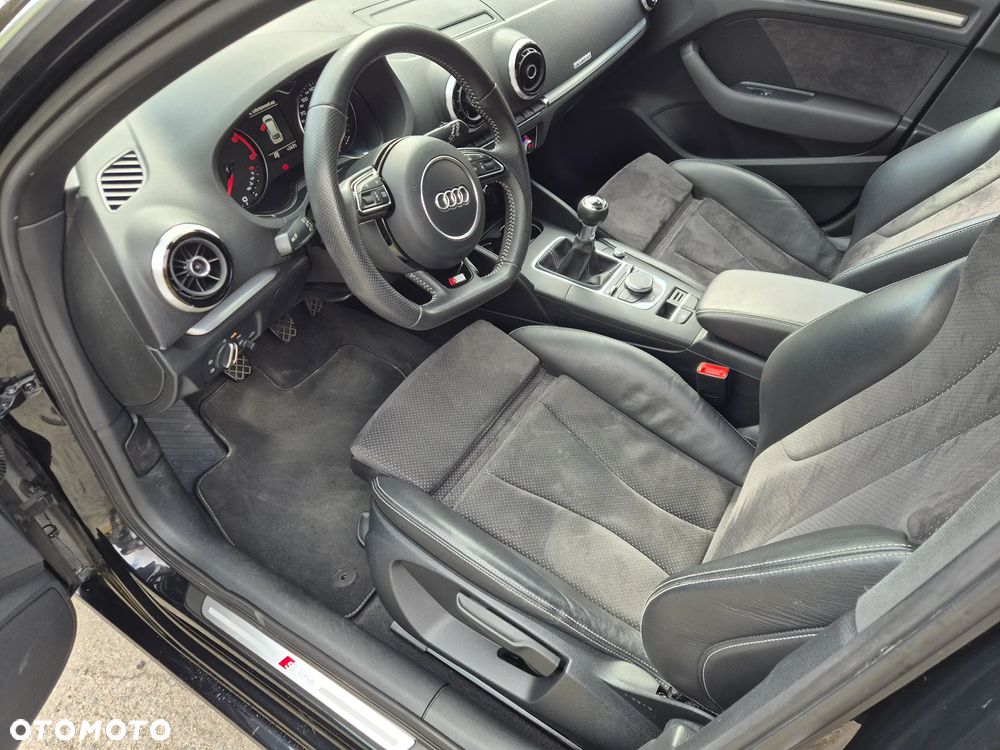 Audi A3 Sportback 2.0 TDI quattro S line Sportpaket - 2