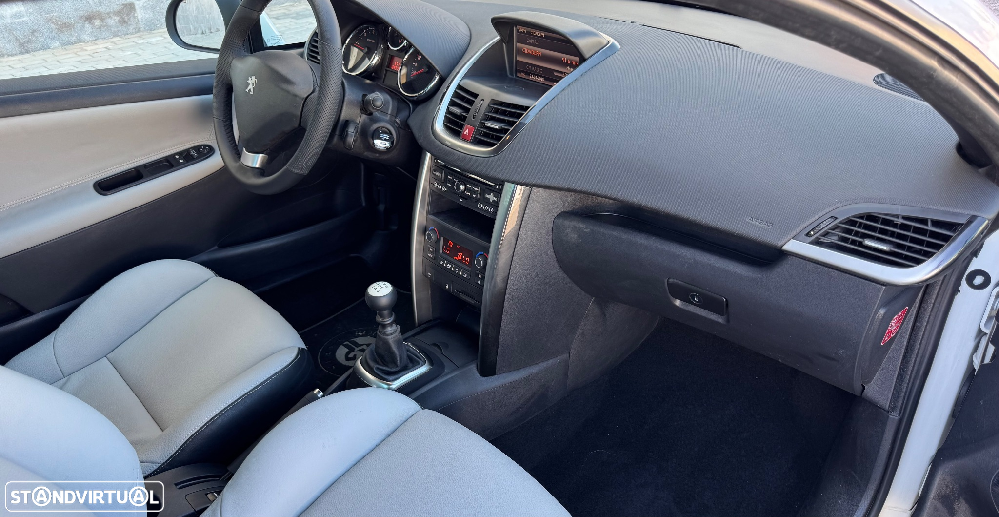 Peugeot 207 CC 1.6 HDi Roland Garros - 31