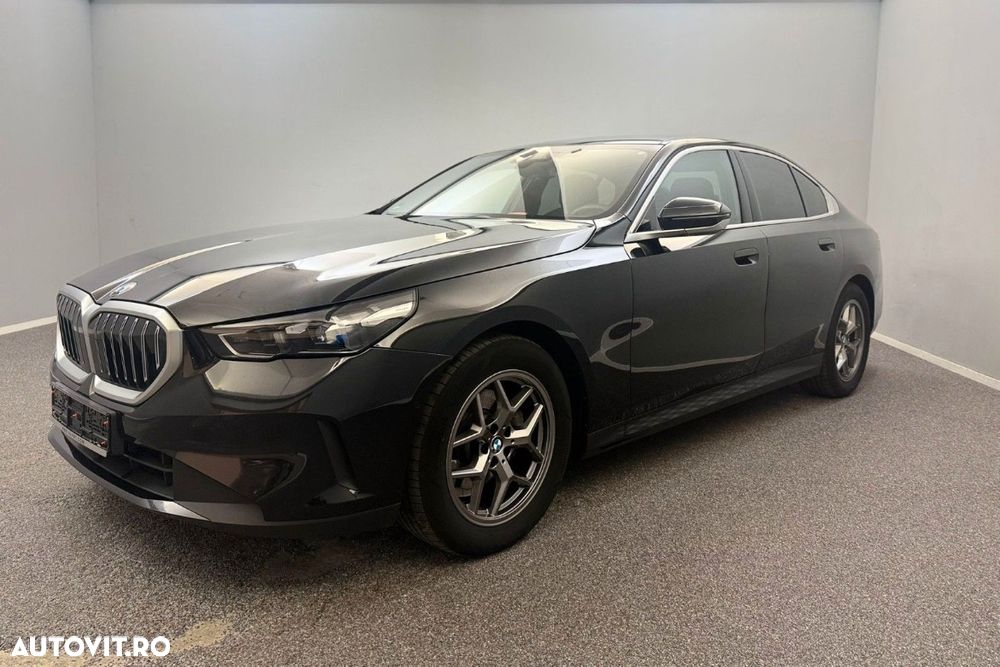 BMW Seria 5 520i AT MHEV - 9