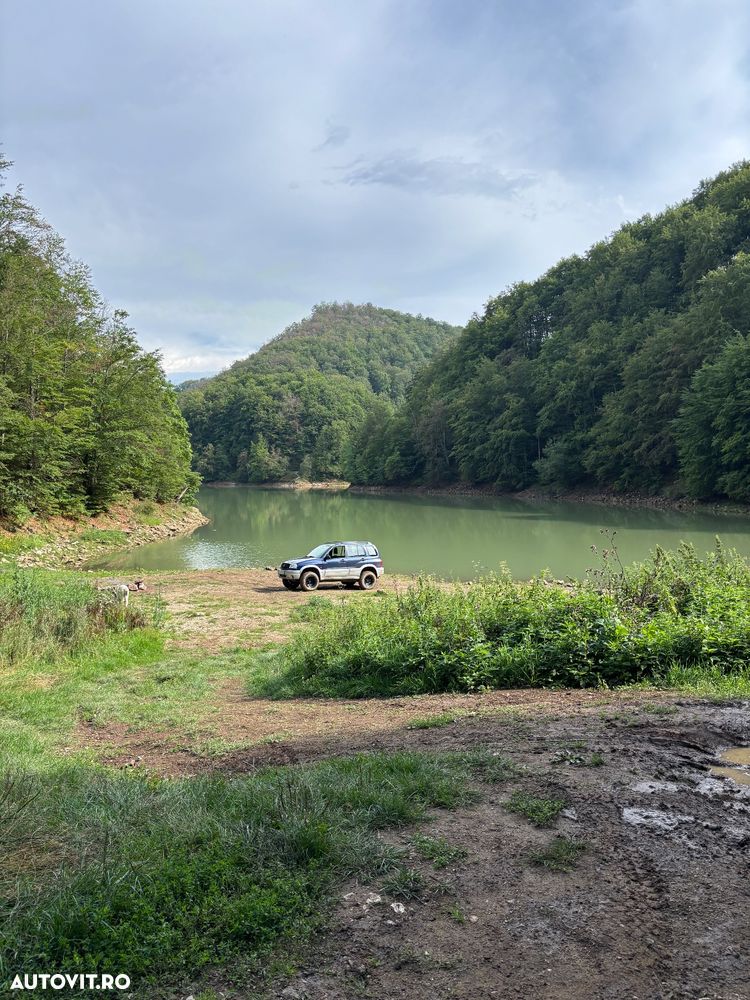 Suzuki Grand Vitara 2.0i - 24