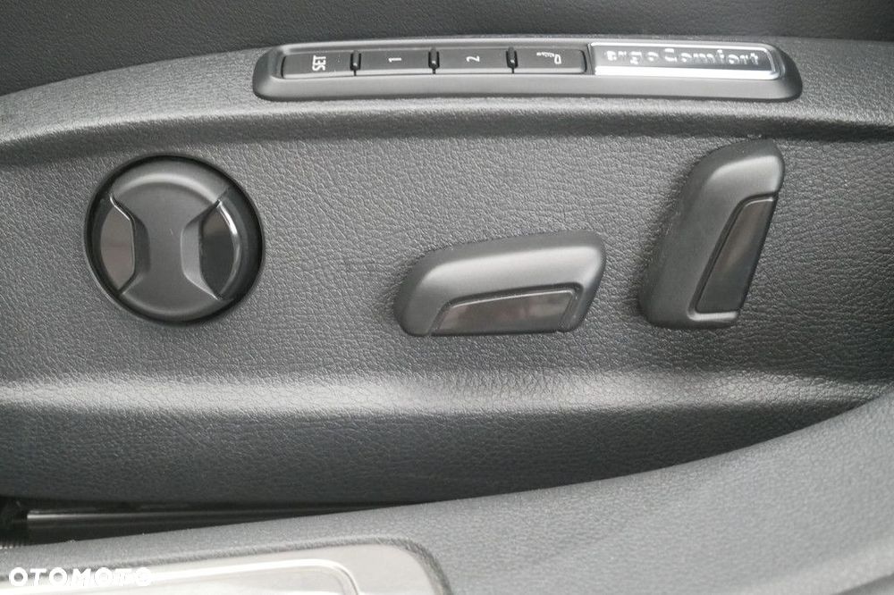 Volkswagen Passat 2.0 TSI Elegance DSG - 35