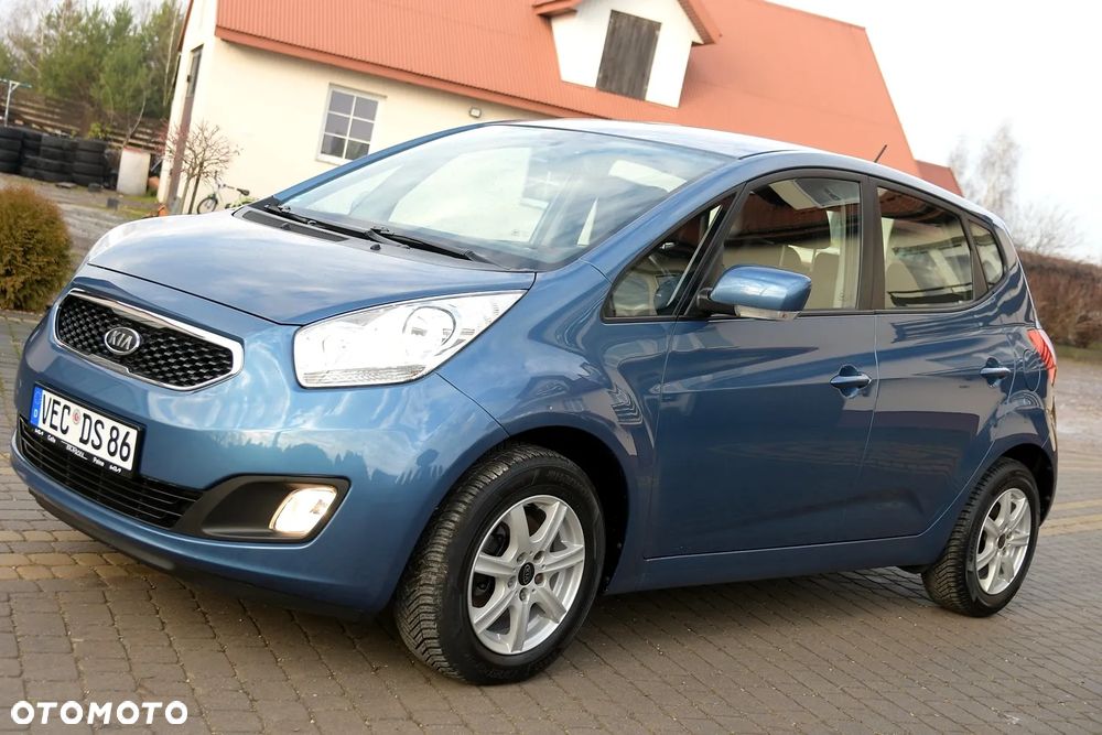 Kia Venga - 10