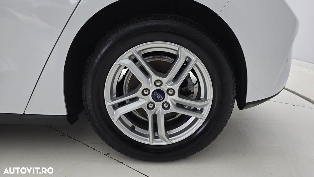 Ford Focus 1.0 EcoBoost Trend - 22