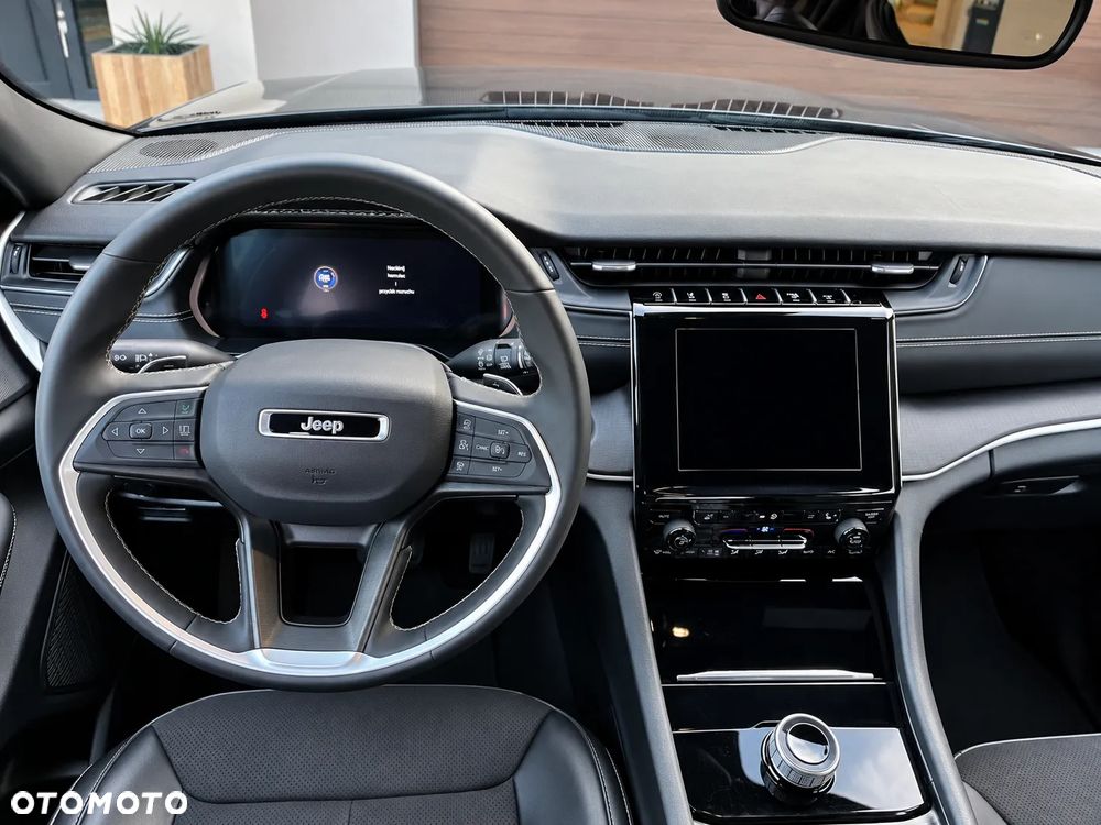 Jeep Grand Cherokee - 2