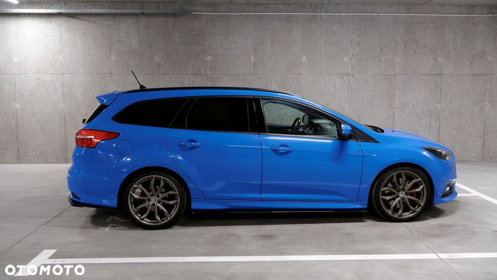 Ford Focus 2.0 TDCi ST PowerShift - 19