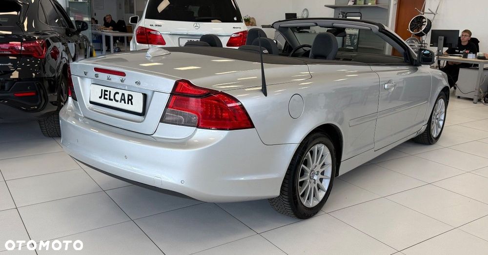 Volvo C70 2.0D Momentum - 8