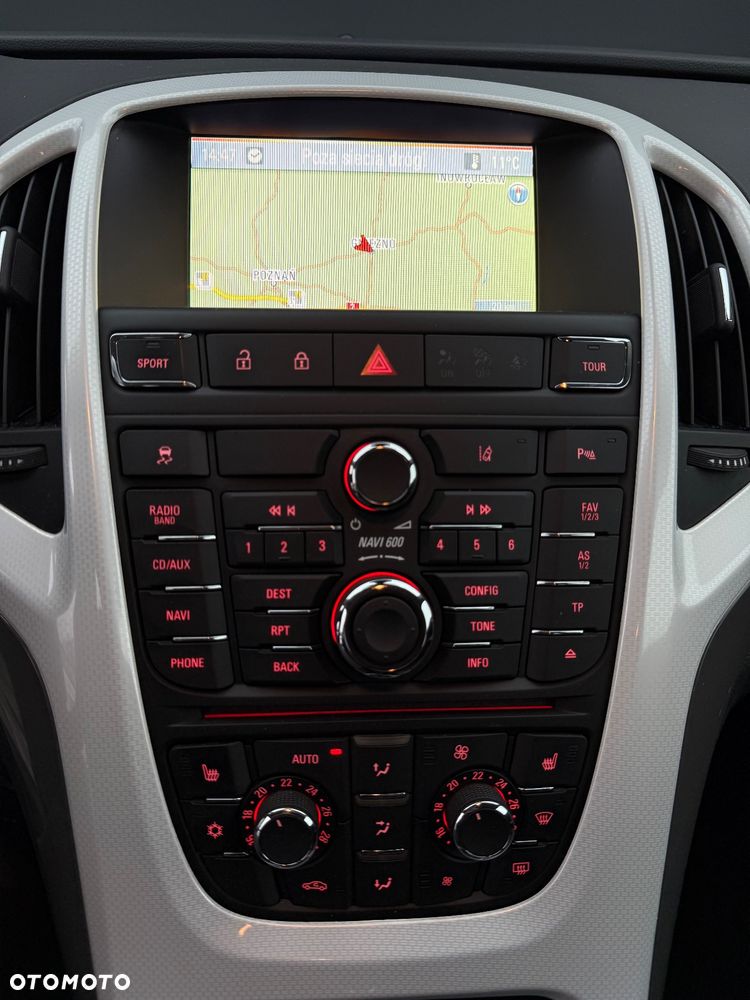 Opel Astra 1.6 Turbo Cosmo - 15