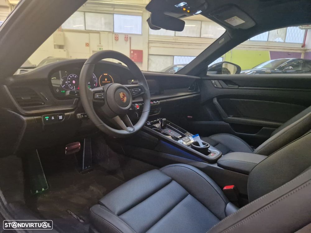 Porsche 911 (992) Carrera GTS - 19