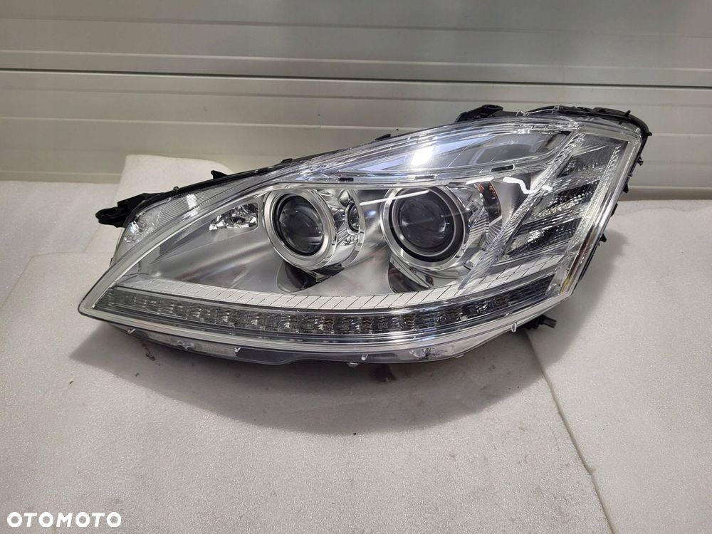 mercedes-benz s klasa w221 lift xenon przód strona lewa a2218207339 - 1