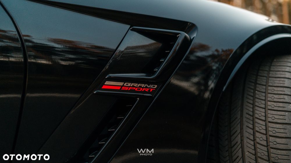 Chevrolet Corvette - 4