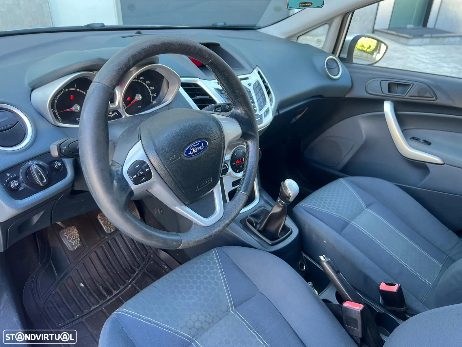 Ford Fiesta 1.25 Titanium - 9