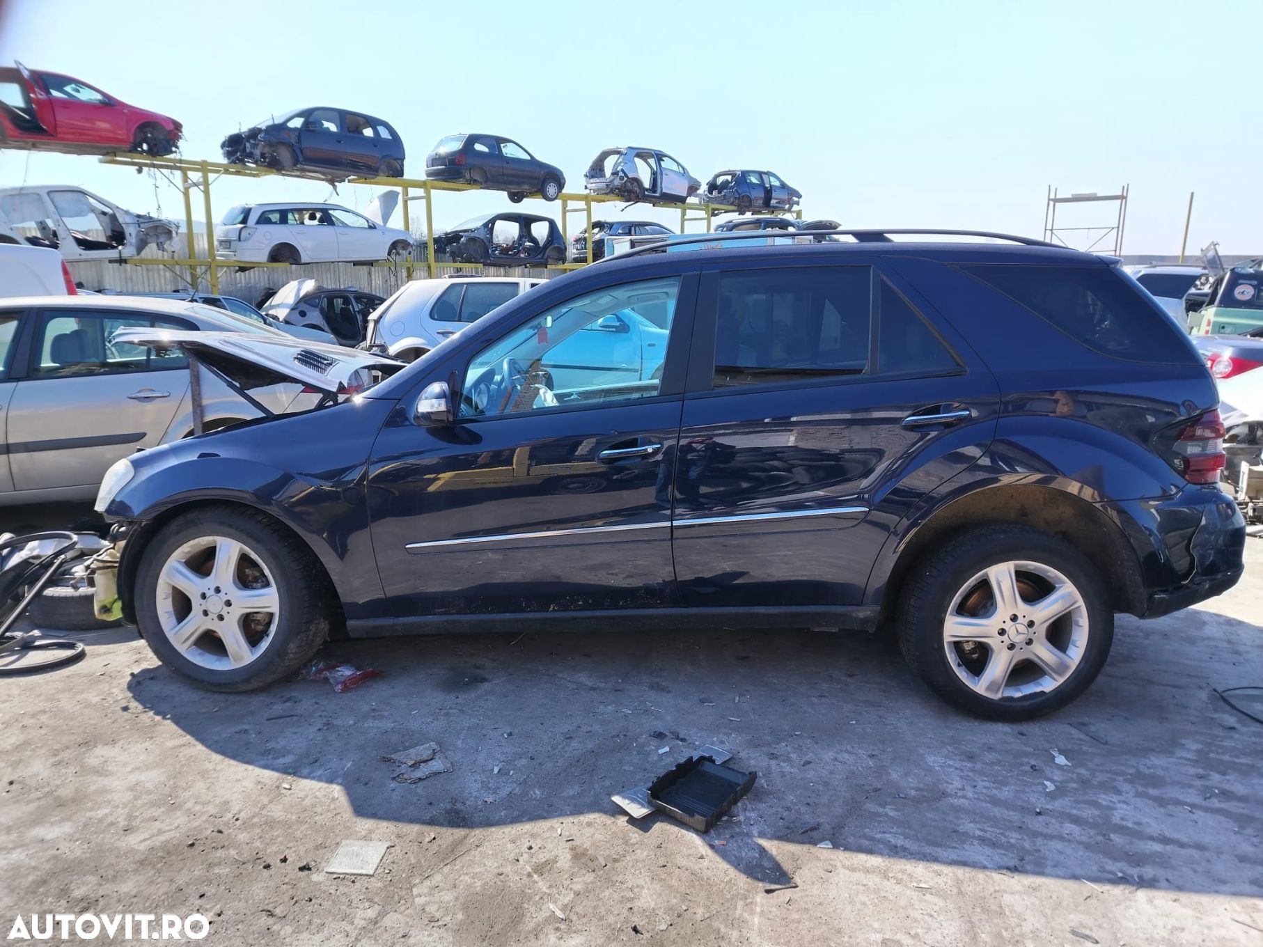 Dezmembrez Mercedes-Benz ML W164 [2005 - 2008] 3.0 cdi om642 - 1
