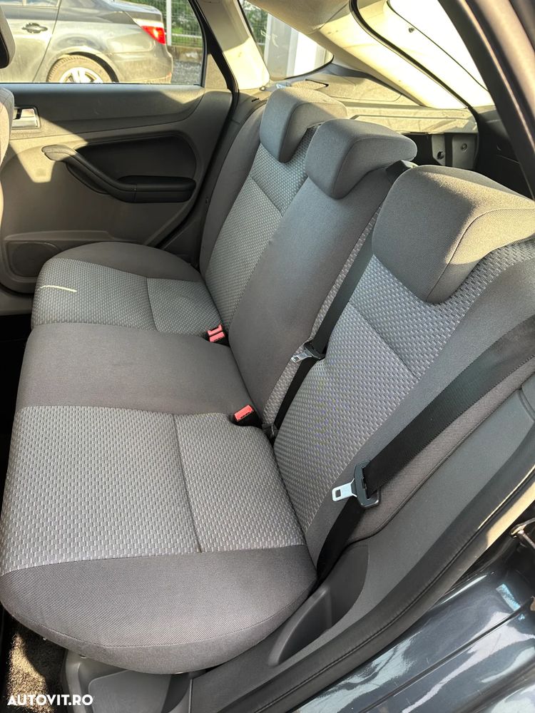 Ford Focus - 7
