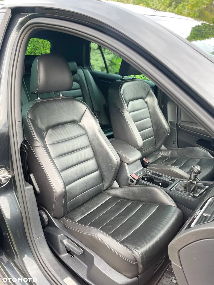 Volkswagen Golf - 17