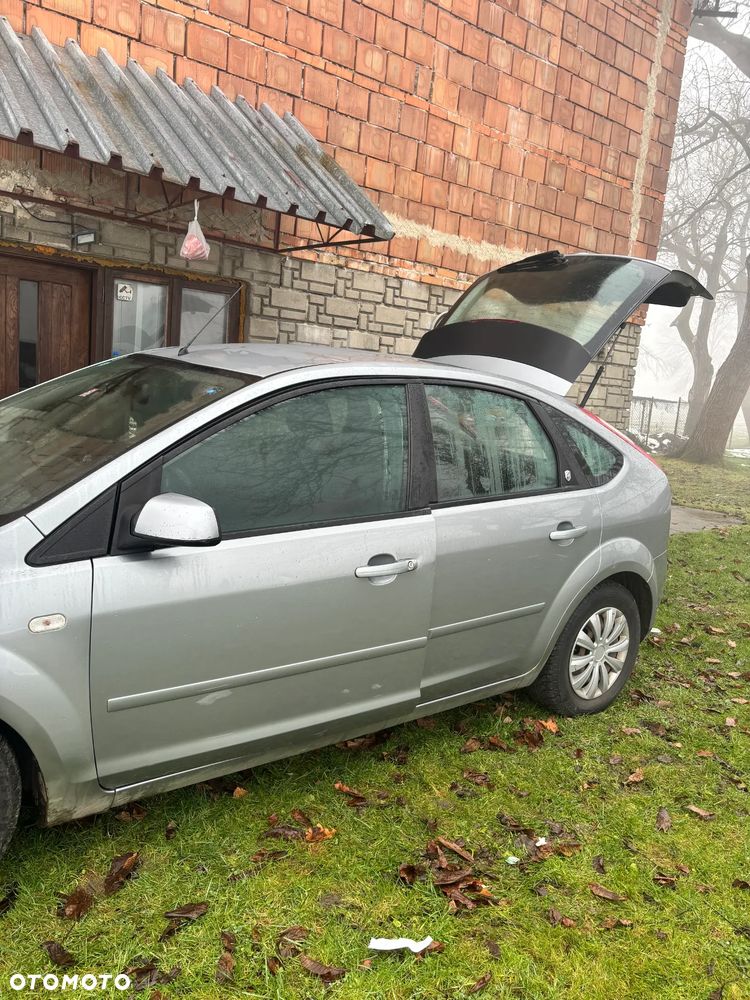 Ford Focus 1.6 TDCi DPF Ghia - 3