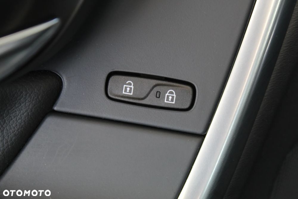 Volvo S60 T3 Drive-E Kinetic - 26