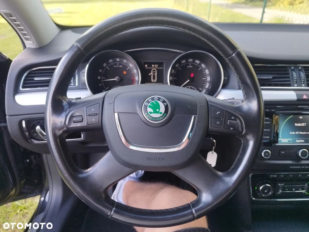 Skoda Superb 2.0 TDI Elegance - 22