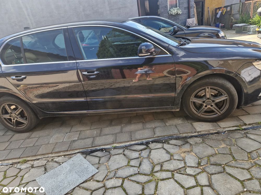Skoda Superb 1.8 TSI Active - 5