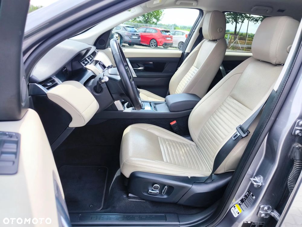 Land Rover Discovery Sport - 17