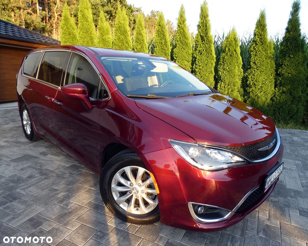 Chrysler Pacifica - 28