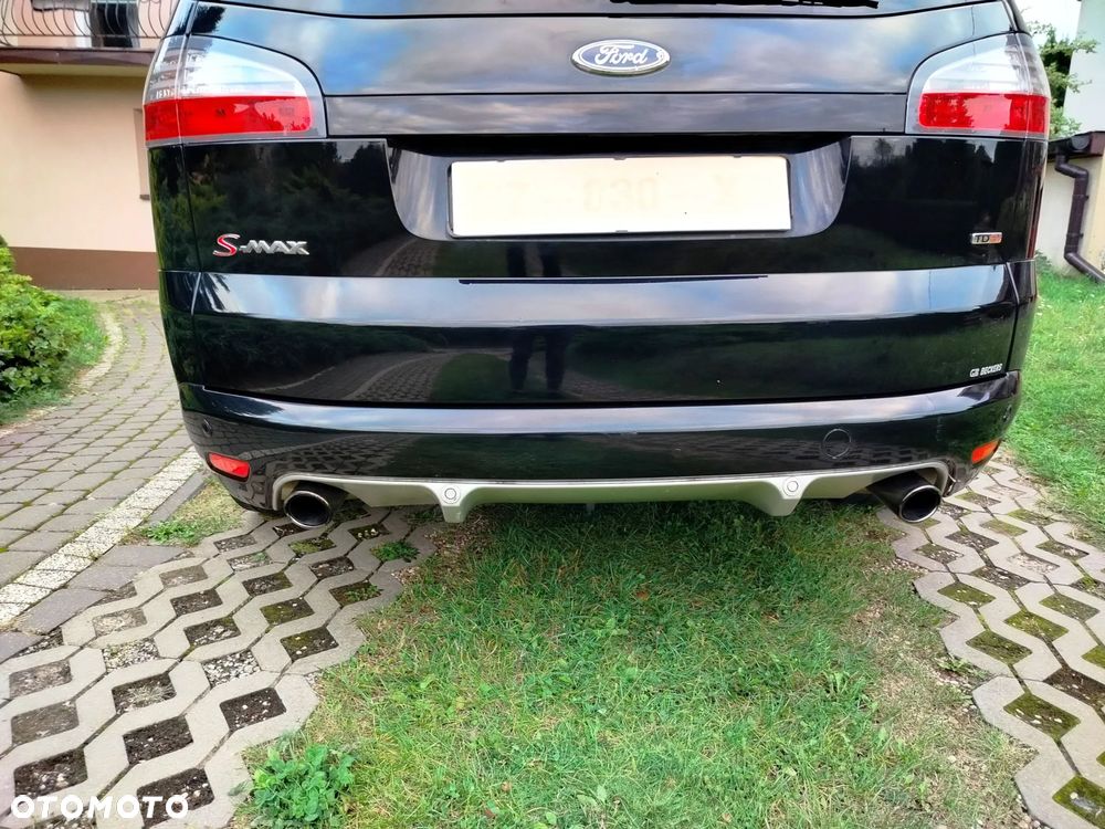 Ford S-Max - 13