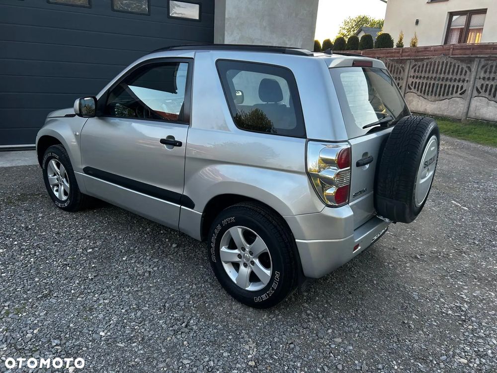 Suzuki Grand Vitara 1.6 - 12