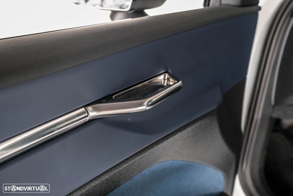 Volvo EX30 Single Motor Extended Range RWD Core - 14