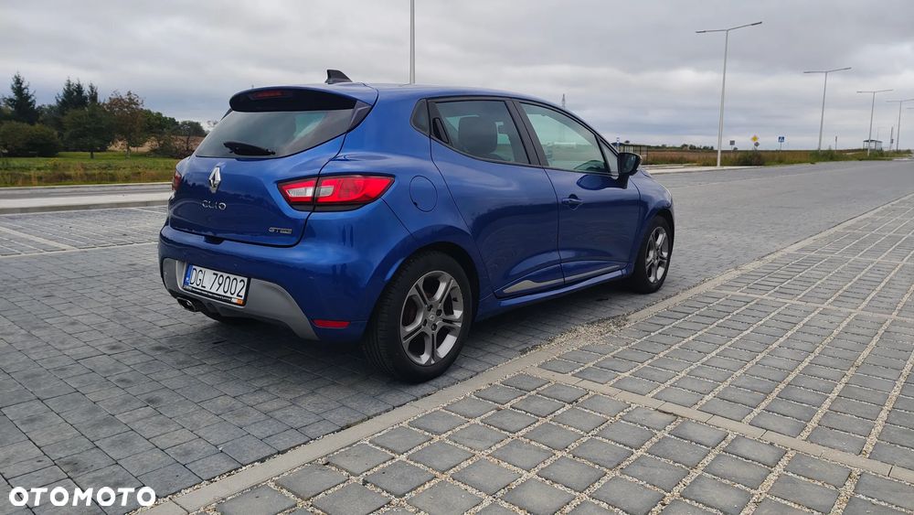 Renault Clio - 8