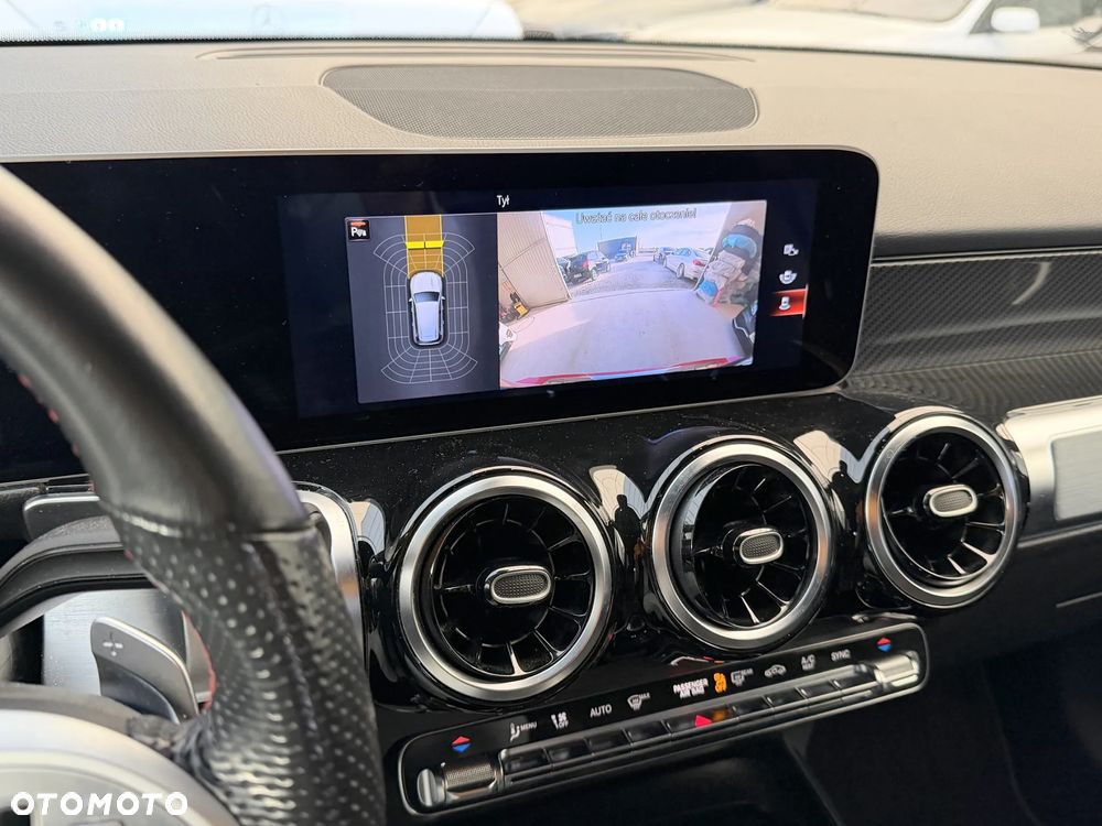Mercedes-Benz GLB 200 AMG Line 7G-DCT - 10
