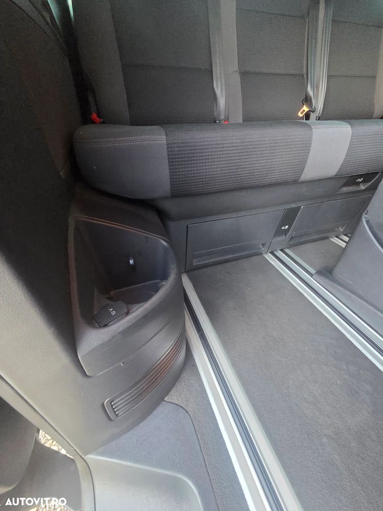 Volkswagen Multivan - 35