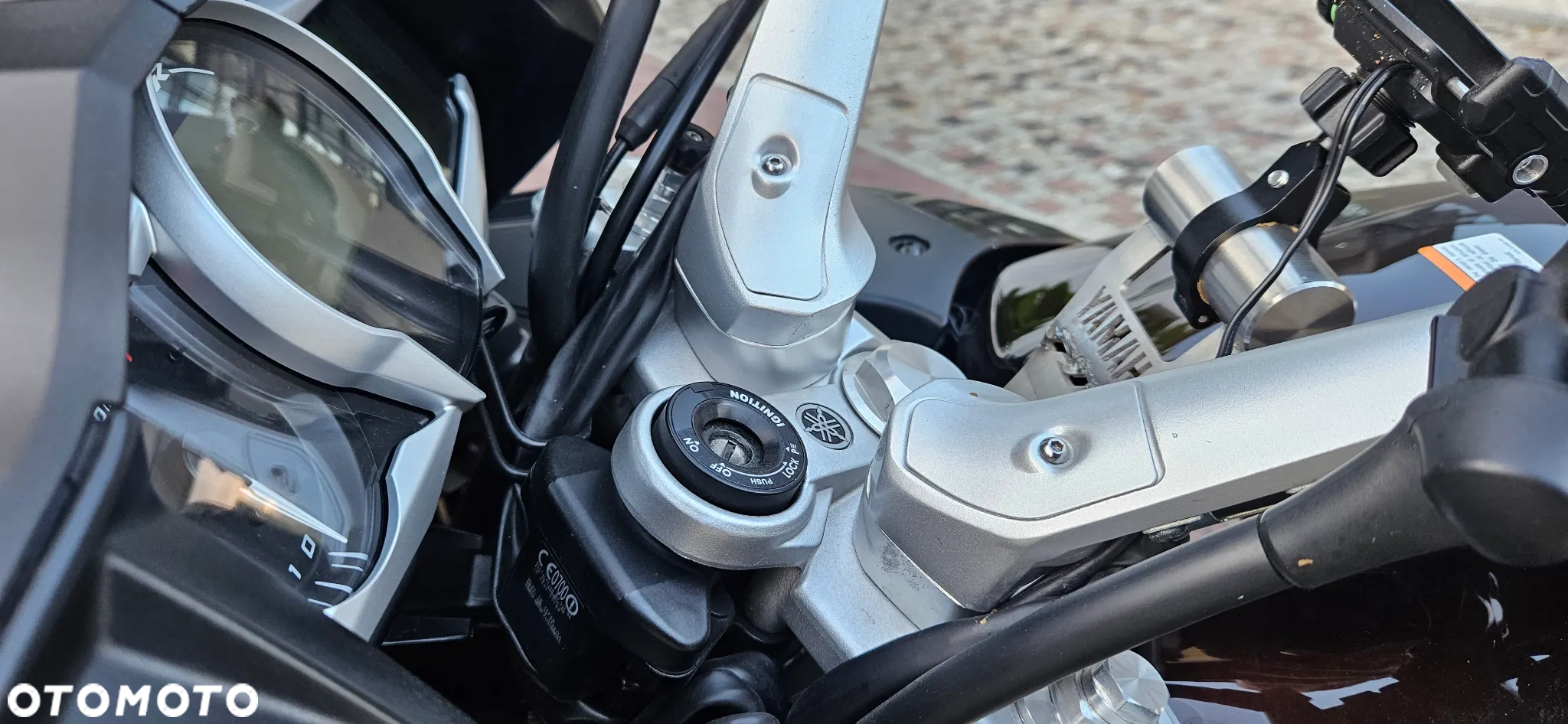 Yamaha FJR - 24