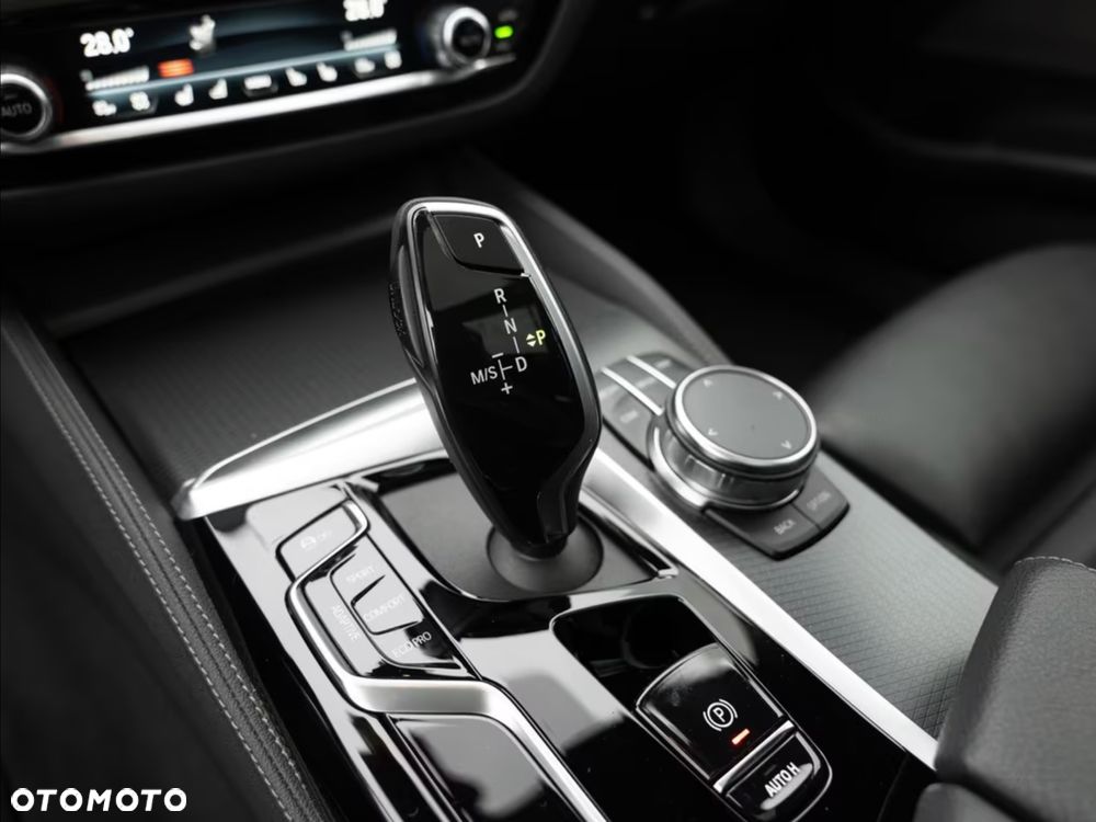 BMW Seria 5 540i xDrive - 20